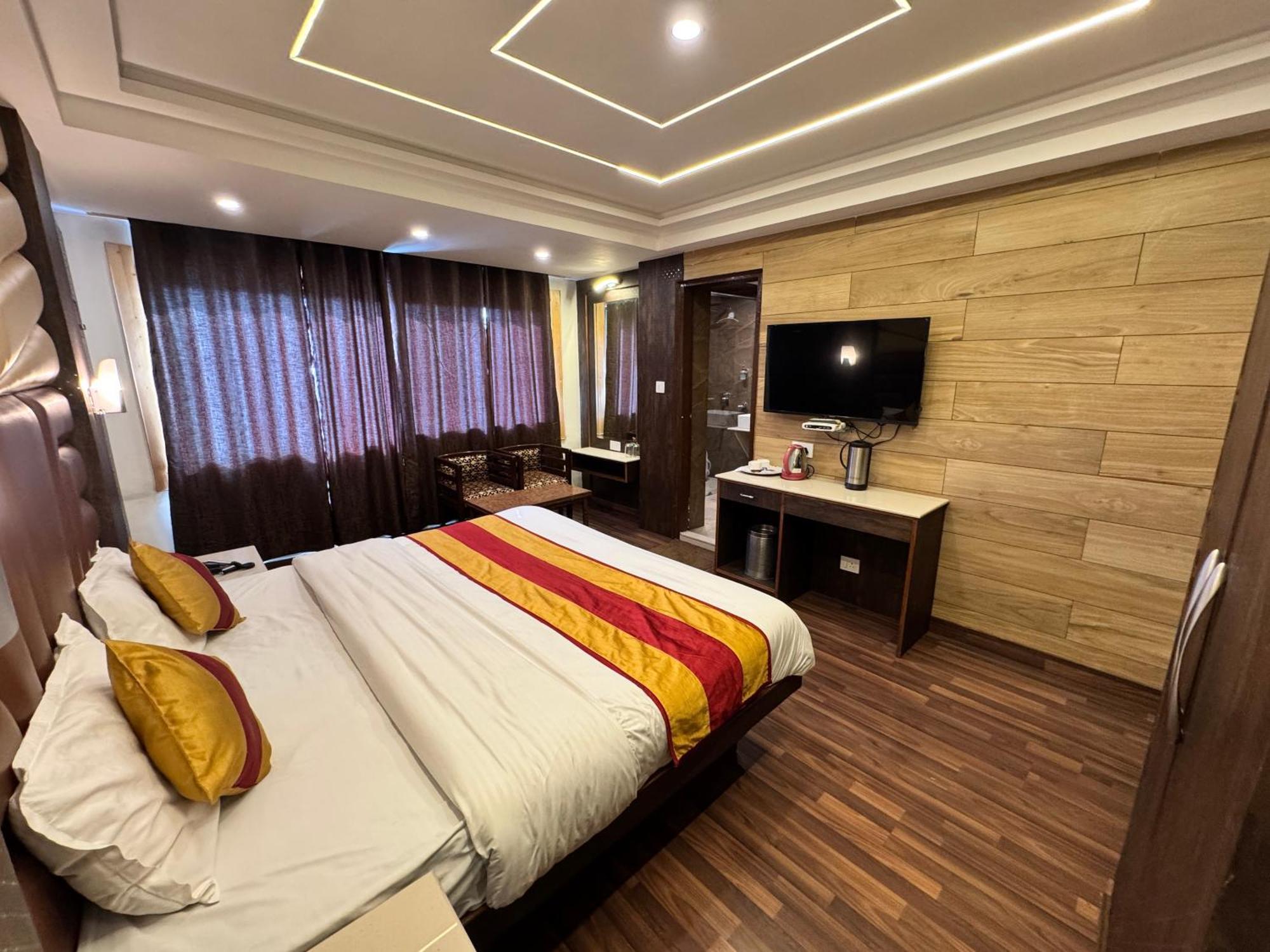 Victory Hotel And Restaurant By Gs Hospitality ชิมลา ภายนอก รูปภาพ